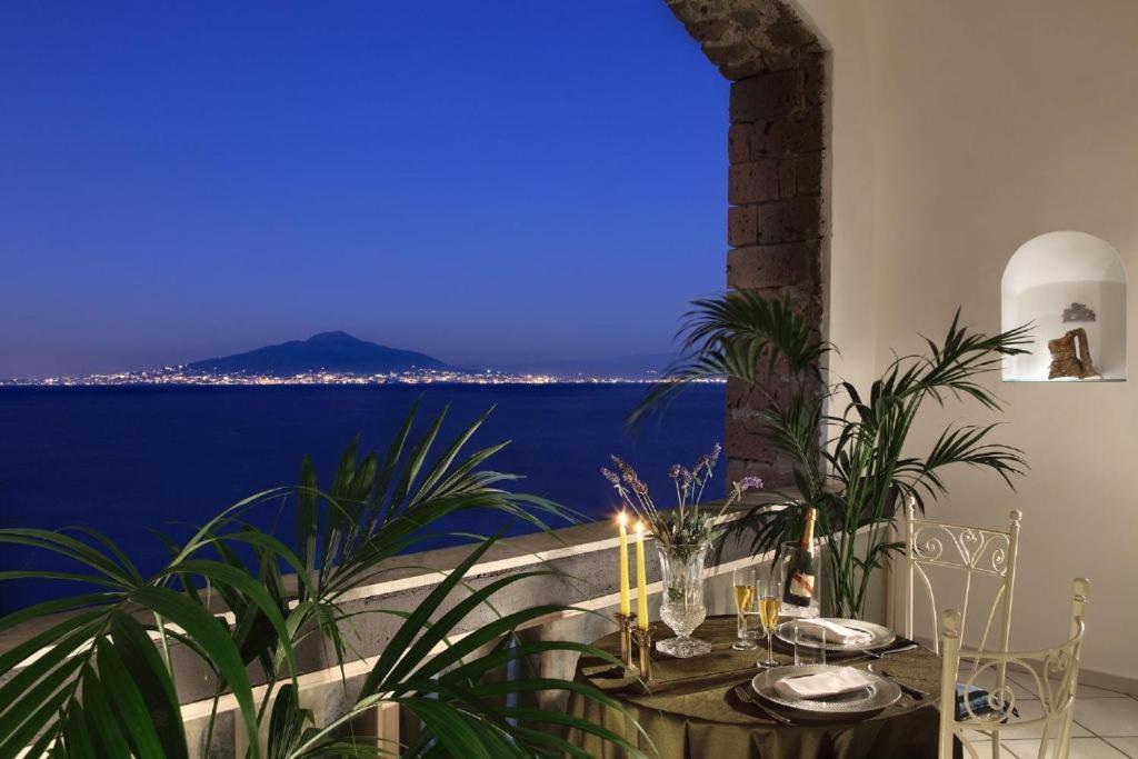 Villa La Terrazza Suites Соренто Екстериор снимка