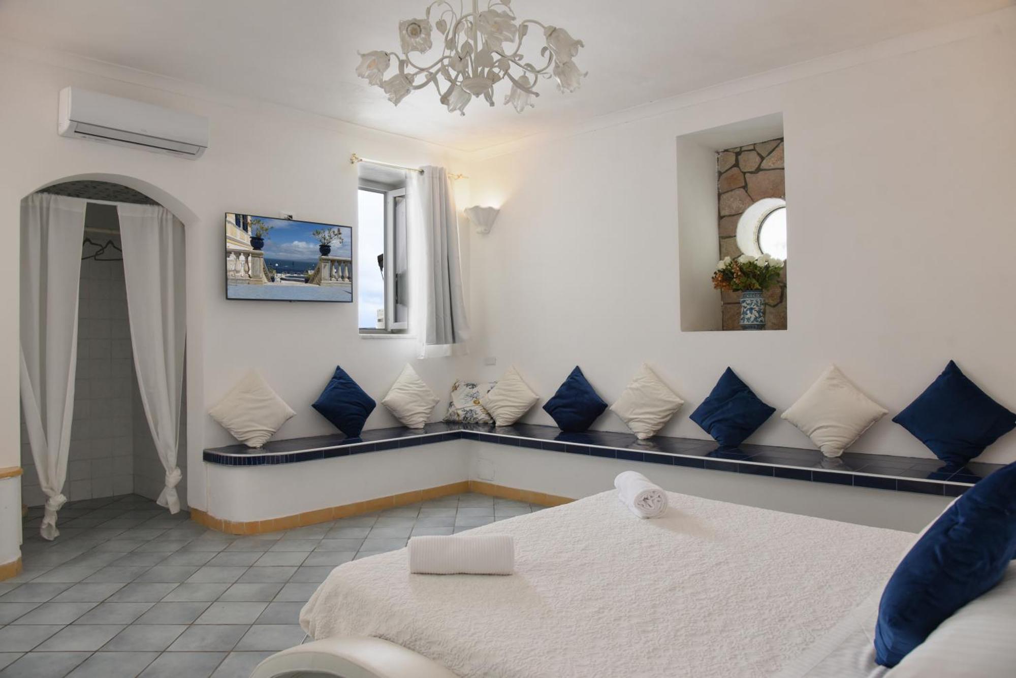 Villa La Terrazza Suites Соренто Екстериор снимка