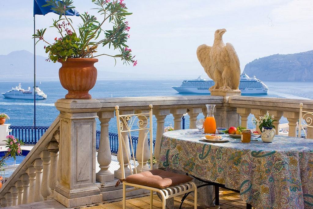 Villa La Terrazza Suites Соренто Екстериор снимка