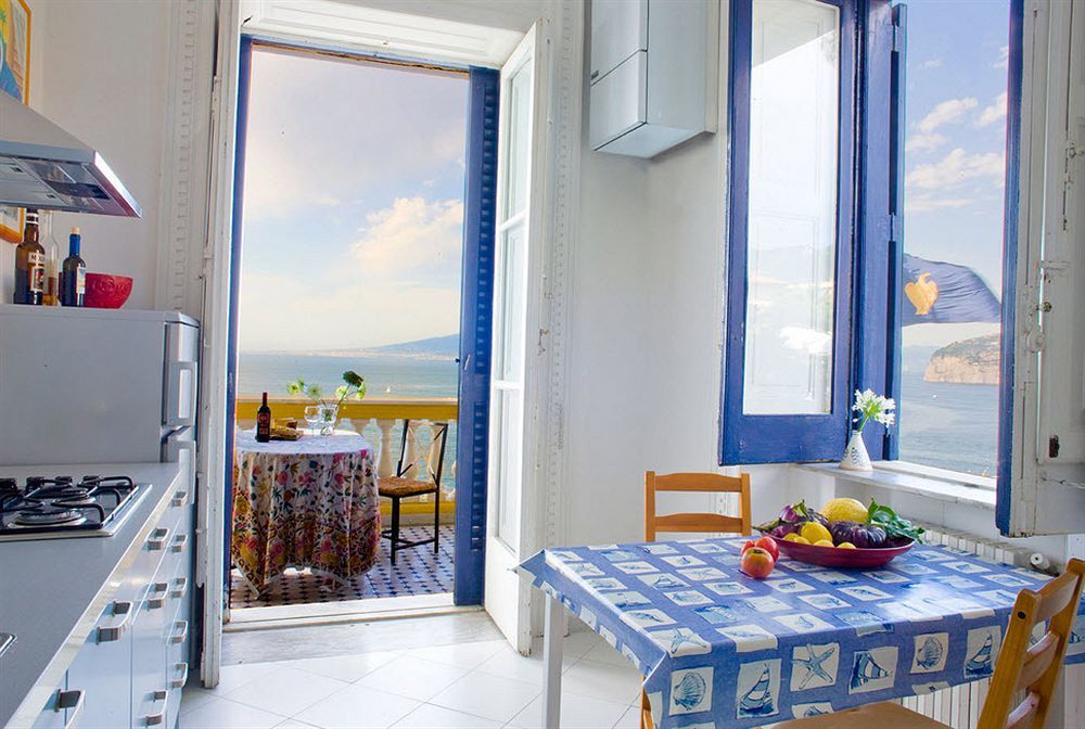 Villa La Terrazza Suites Соренто Екстериор снимка