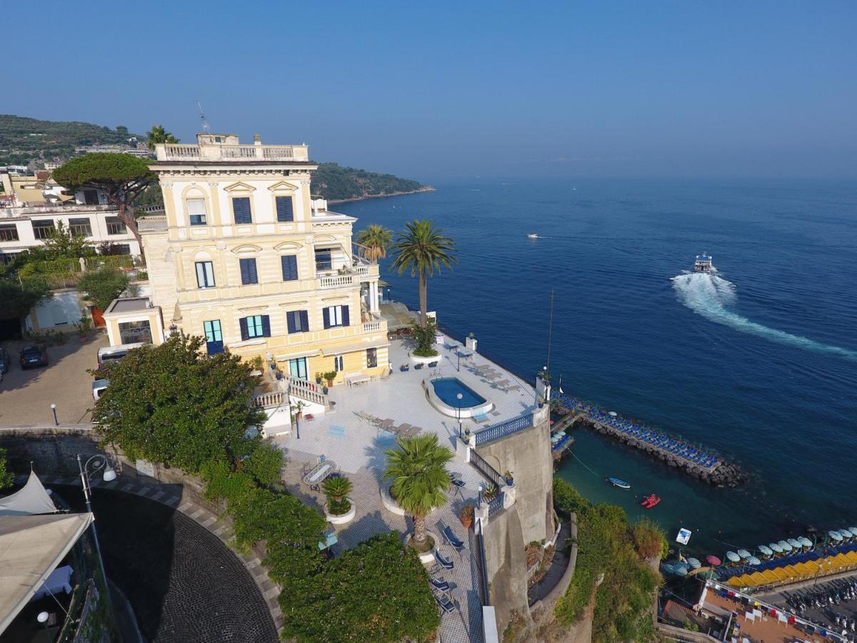 Villa La Terrazza Suites Соренто Екстериор снимка